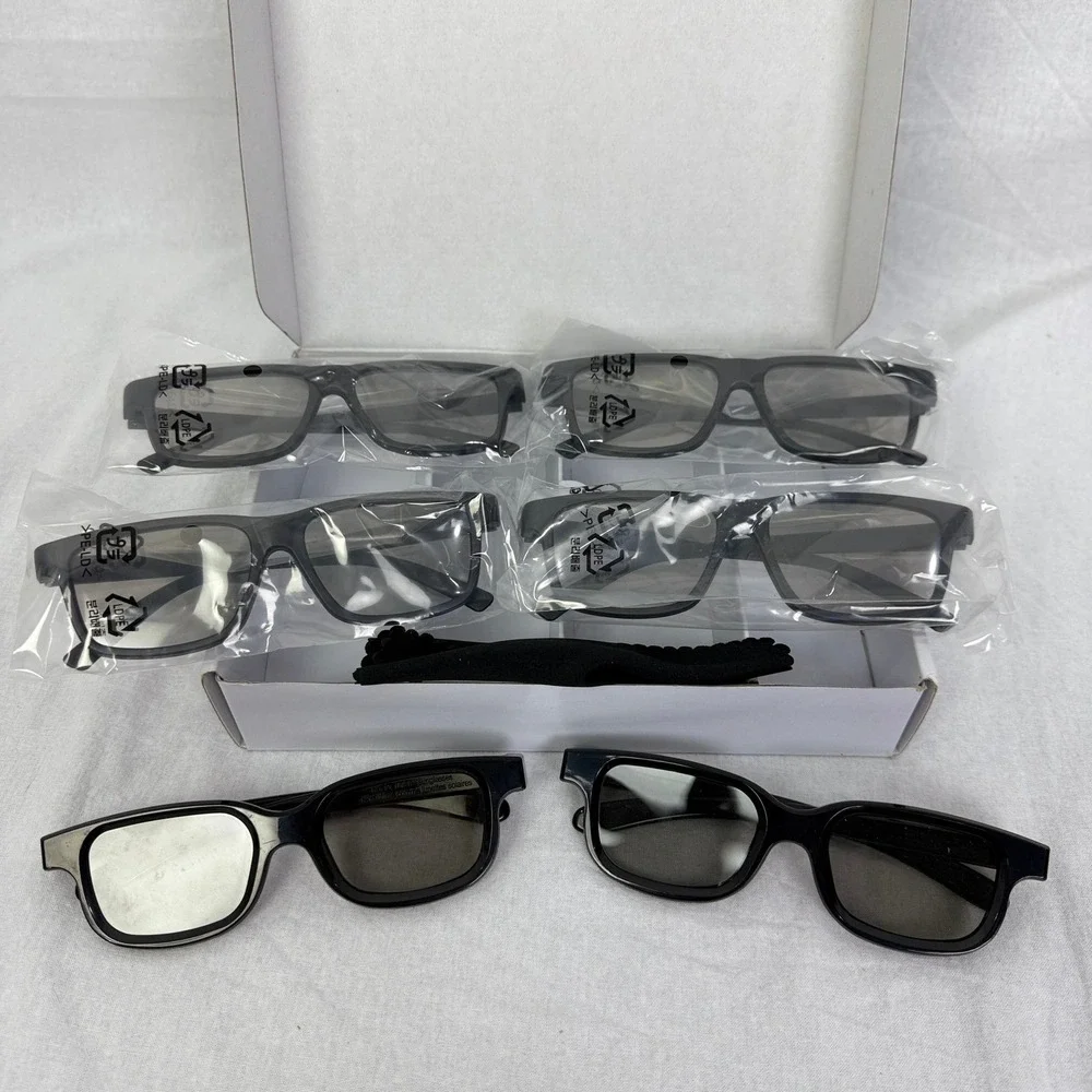 VIZIO RealD 3D Glasses‎ 5 Pairs With Cleaning Cloth New In Box
